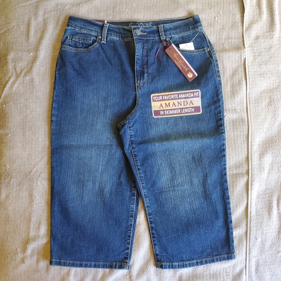 Gloria Vanderbilt Amanda Skimmer Capris - Picture 2 of 6